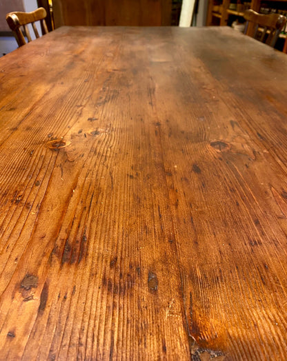 Table à manger en bois vintage